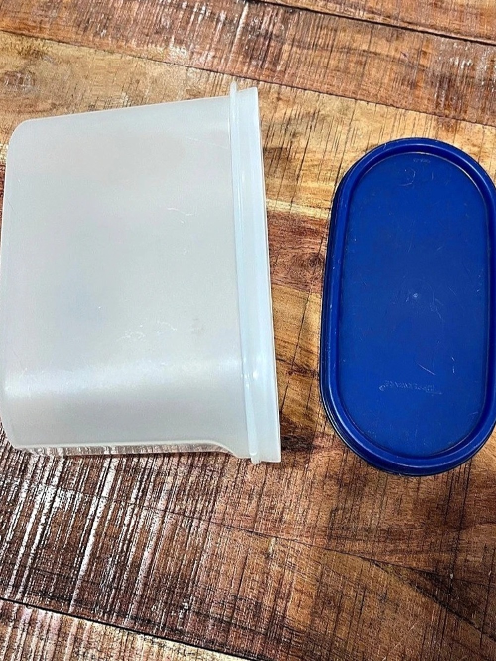 Tupperware Modular Mates Oval Container Blue & White - Picture 4 of 6